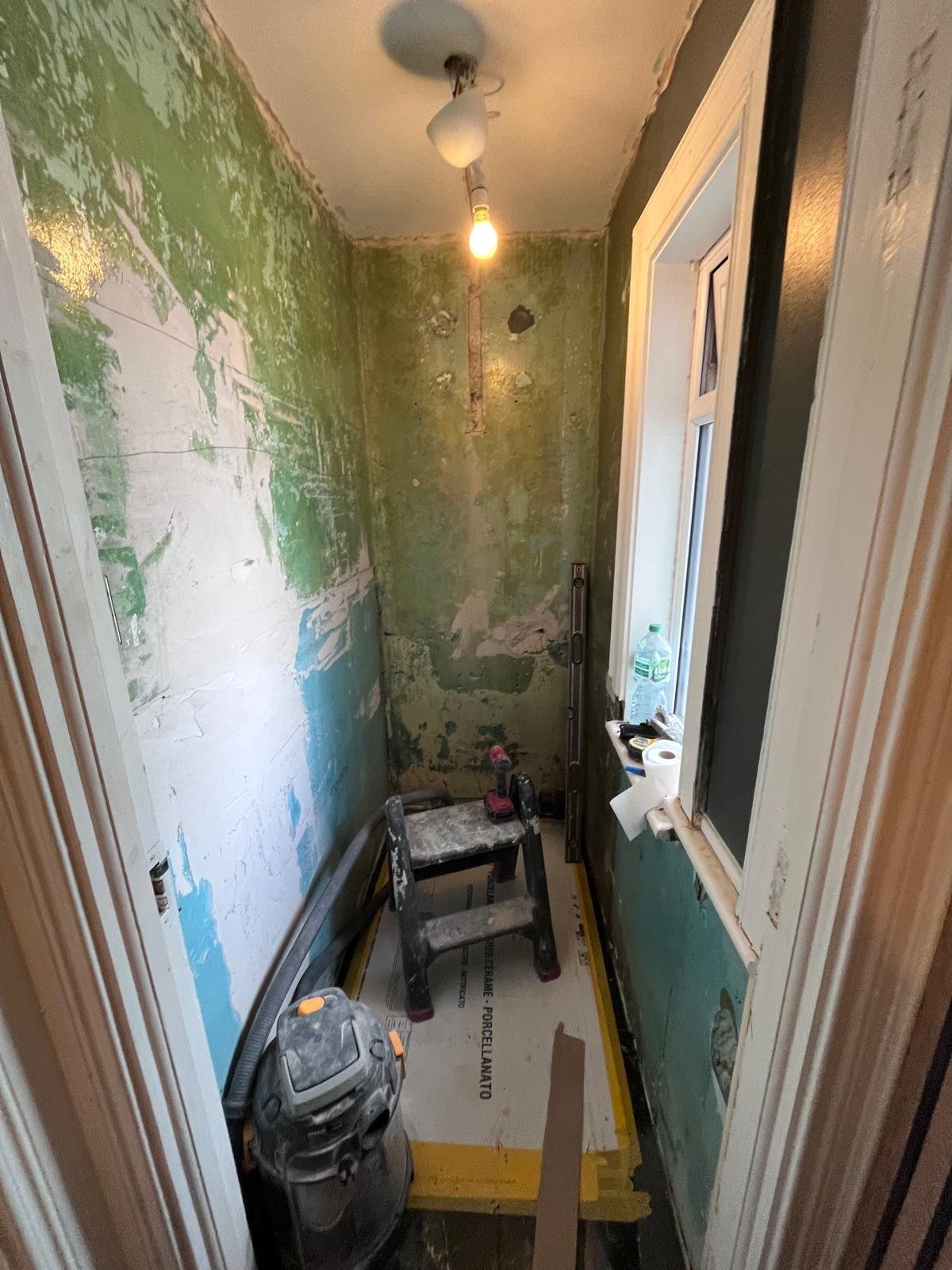 Toilet tiling